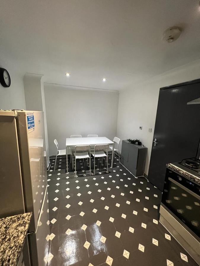 لندن 3 Bedroom Flat In King'S Cross, St Pancras'S. 8 People المظهر الخارجي الصورة