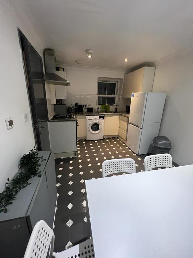 لندن 3 Bedroom Flat In King'S Cross, St Pancras'S. 8 People المظهر الخارجي الصورة