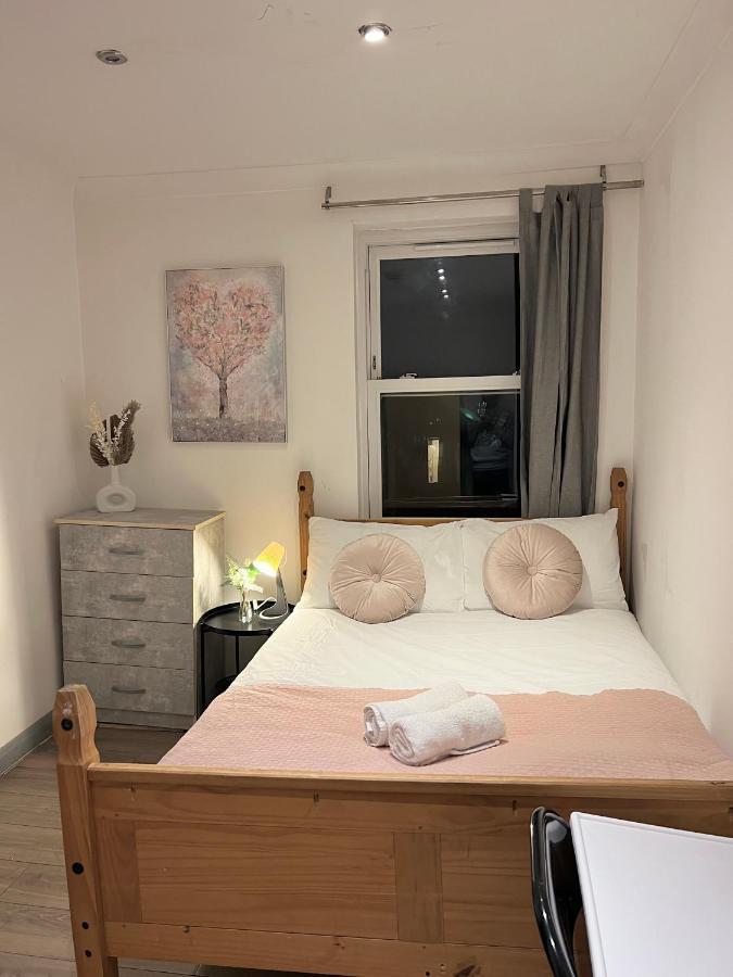 لندن 3 Bedroom Flat In King'S Cross, St Pancras'S. 8 People المظهر الخارجي الصورة
